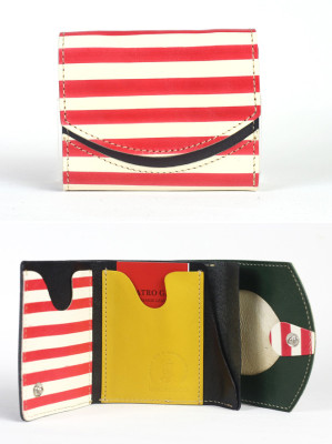 小さい財布　サーカスのライオン