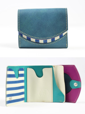 小さい財布　マンボウ