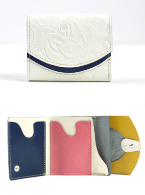 小さい財布　ホワイトマザーローズ