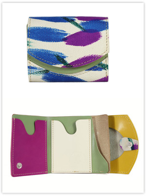 小さい財布　フローラルアロマ